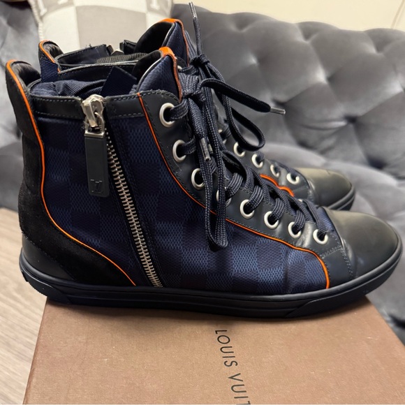 LOUIS VUITTON MEN SNEAKERS - Picture 2 of 13